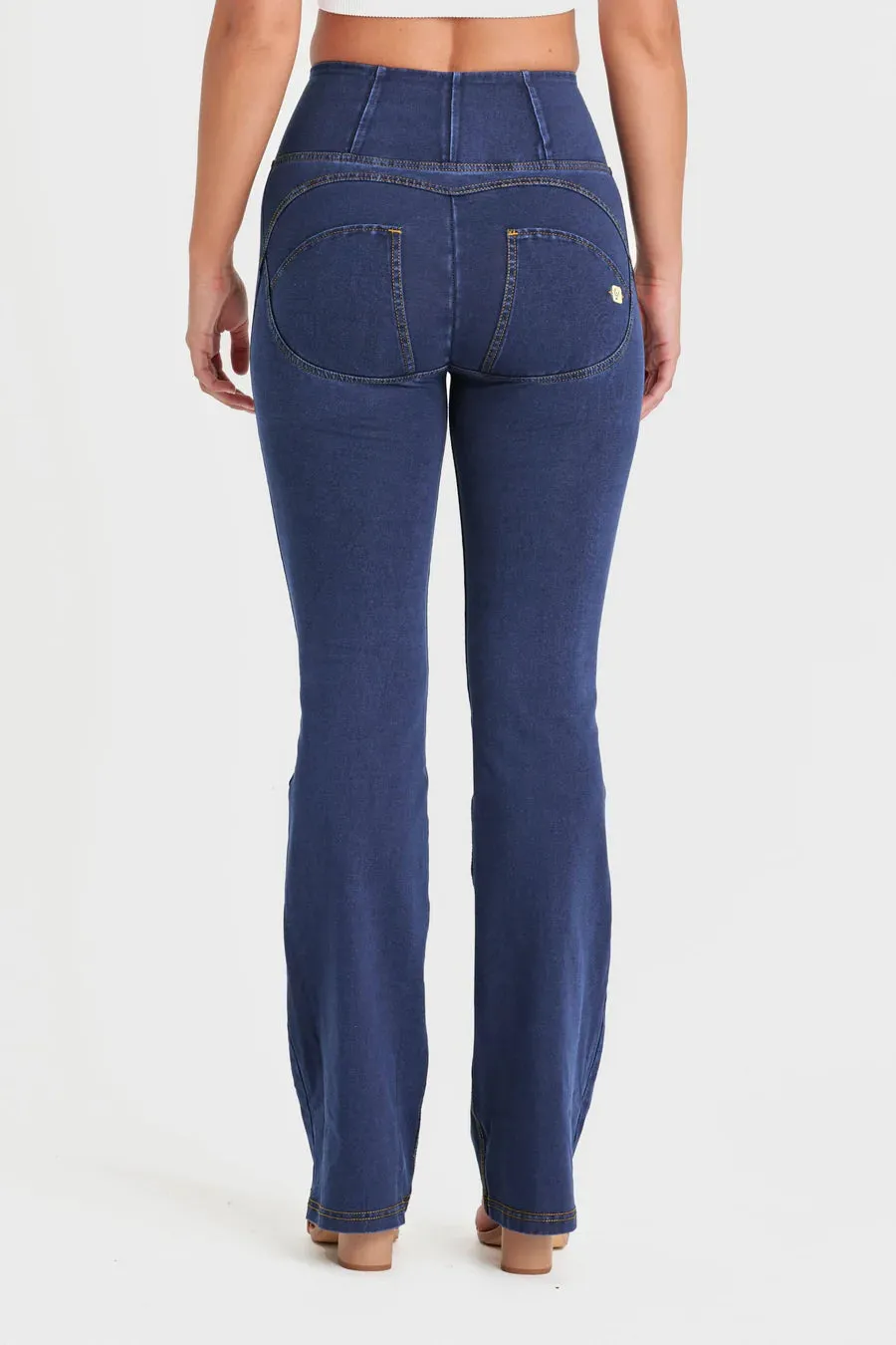 WRUP11HF250-J0Y Blauwe WR.UP® Flared Jeans met een Hoge Taille en Patch Pockets
